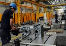 La industria pyme creció 7,3% interanual en diciembre, pero le dejó una mala noticia a Milei