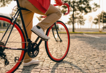 Ni caminar ni andar en bici: cuál es la mejor actividad para estar saludables sin levantar pesas