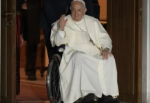 El papa Francisco pasó una noche tranquila y permanece «estable»