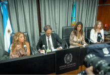 La foto del día de la muerte de Maradona que mostró el fiscal: tirado y con el abdomen hinchado