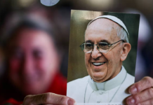 El papa Francisco comenzó una rehabilitación para volver a hablar tras recibir oxígeno durante más de 30 días