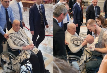 El Papa Francisco sorprendió al aparecer en la Basílica de San Pedro con un poncho