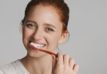 cuál es el tiempo ideal para cepillarse los dientes, según un dentista