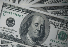 El dólar oficial subió casi 1% en la semana y cerró a $1160