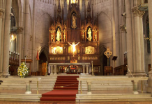 Mar del Plata: entró con un cuchillo en plena misa en la Catedral y amenazó de muerte a los fieles