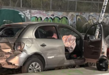 Le apuntó a una jubilada sin piedad para robarle el auto, escapó, lo persiguieron y chocó: era policía