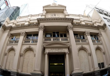 El Banco Central debió vender USD 379 millones en el mercado para frenar la presión sobre el dólar
