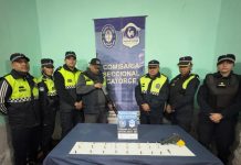 Secuestran una réplica de arma de fuego y municiones por un video de menores