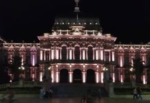 Iluminaron Casa de Gobierno de amarillo en homenaje a las víctimas viales