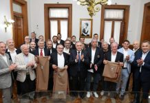 Jaldo recibió a la delegación francesa de veteranos de rugby