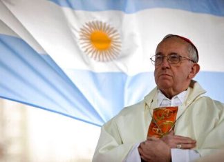El colaborador más cercano del papa Francisco reveló por qué no visitó Argentina durante su pontificado