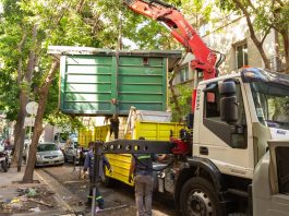 El Gobierno porteño retiró más de 100 puestos de diarios y flores en desuso para generar espacio en las veredas