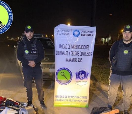 Circulaba en una moto adulterada y un arma de fuego, quedó aprehendido