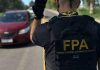 Intentó descartar cocaína por la ventanilla del auto durante un control policial y terminó detenido: tenía antecedentes