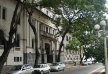 Condenaron a un abogado y a un policía en Santa Fe por extorsionar a un preso a cambio de su liberación