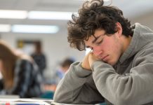 El entorno afecta las expectativas de futuro de los adolescentes, según un estudio