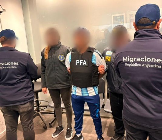 Expulsaron del país a un “gerente” de la banda de “Dumbo”, el jefe narco de Villa Lugano