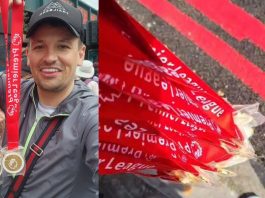 Fue a los festejos del Arsenal para vender réplicas de medallas de ganadores de la Premier League pero tenían un detalle oculto