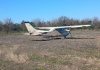 Hallaron una avioneta abandonada en un campo de Santa Fe e investigan su vínculo con el narcotráfico