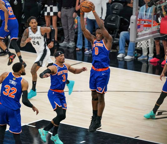 Histórico: New York Knicks remontó otro épico partido ante San Antonio Spurs y salió campeón de la NBA tras 53 años