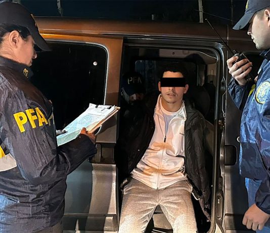 Morir por un puñado de dólares falsos: la historia del insólito “crimen cuevero” de Villa Celina