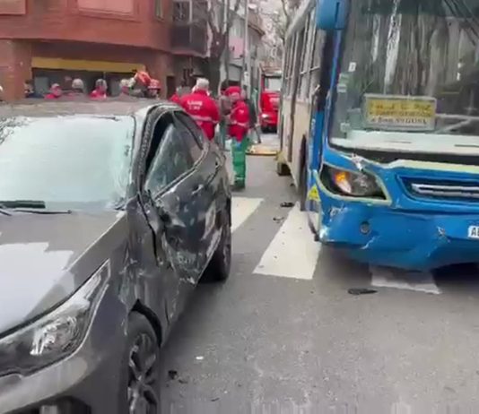 San Cristóbal: un choque entre un auto y un colectivo dejó 19 personas heridas