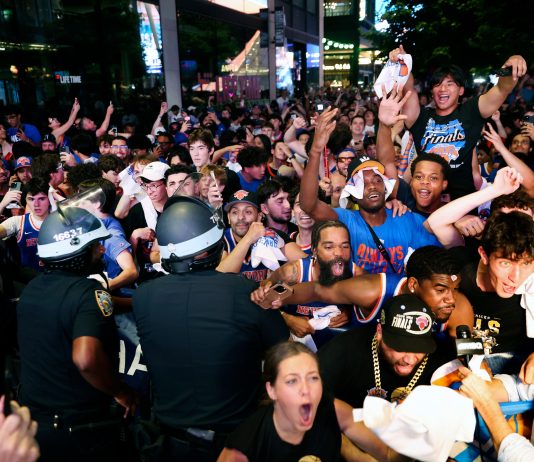 Tras la consagración de los Knicks, sus fanáticos festejaron en todo Nueva York: hubo destrozos y al menos un detenido