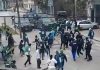 Violento ataque de la barra brava de San Miguel: cinco policías heridos