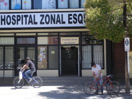 Dos operaciones se realizaron bajo las linternas de los celulares por un corte de luz en un hospital de Esquel: así funcionó el protocolo