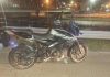 Intensa persecución a dos motociclistas que eludieron un control policial: uno tenía 17 años y antecedentes por robo