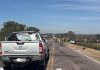 Trágico choque frontal en Córdoba entre una camioneta y un auto: un hombre y una menor de edad murieron