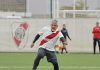 Asistencia de lujo y golazo de tiro libre: el show del Burrito Ortega a sus 52 años en el Senior de River Plate