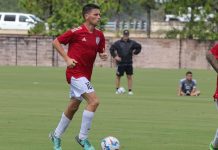 El futbolista argentino detenido por el ICE de EEUU será trasladado a un centro de seguridad para migrantes: el pedido de la familia
