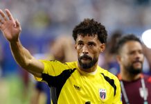 El inesperado club que quiere a Vozinha después de que Colo Colo anunció la contratación del arquero figura del Mundial
