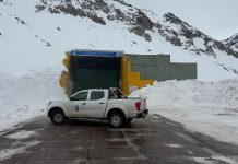 El paso Cristo Redentor cumple un mes cerrado, miles de camiones siguen varados y hay más alertas por nevadas