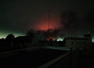Gran apagón en La Plata por el incendio que se desató en una central eléctrica de Tolosa