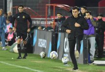 Gustavo Quinteros dejará de ser el entrenador de Independiente tras la categórica derrota ante Atlético Tucumán