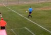 La violenta pelea en un partido de fútbol escolar que dio la vuelta al mundo: “Que no vuelva a pisar el campo”