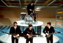 Los Beatles y el primer show de rock en un estadio: karatekas para frenar a las fans y gestos para entenderse entre los gritos