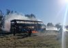 Pánico en la ruta 19 de Córdoba: un micro se prendió fuego en pleno viaje con 22 pasajeros a bordo