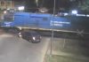 Un tren de carga arrolló un auto en Córdoba: la maniobra que hizo el conductor para salvar su vida
