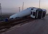Volcó un camión con gas licuado sobre la Ruta Nacional 205 y hay corte total en ambas manos