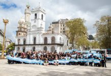 Alumnos porteños presentaron en la Legislatura iniciativas para combatir el avance del alcohol y las apuestas online entre adolescentes