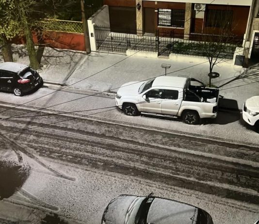 Así fue la inusual caída de graupel que tiñó de blanco a Bahía Blanca en pleno septiembre