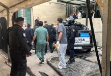 Caos en Santa Fe: un patrullero perdió el control, se incrustó en la guardia de un hospital y hubo cuatro heridos