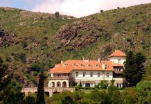 De alojar presidentes y ser usado por la SIDE a hotel boutique: venden el Castillo Mandl en Córdoba