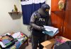 Un adolescente planeaba matar a sus compañeros de colegio, se lo contó a ChatGPT y el FBI lo detectó: allanaron su casa en Quilmes