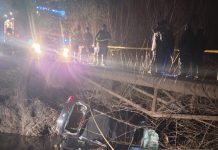 Un niño de 4 años era intensamente buscado en Río Negro: el auto en el que viajaba con sus padres cayó a un canal de riego