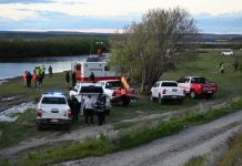 Avanza la búsqueda de los hermanos desaparecidos que fueron arrastrados por la corriente de un río en Santa Cruz