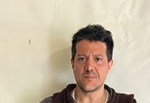Detuvieron al hombre que golpeaba a su pareja mientras le borraba contactos de sus redes en Tapalqué: de qué delitos lo acusan